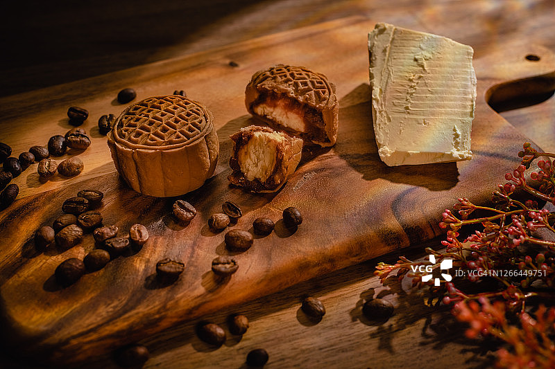 中国传统节日风味雪皮月饼静物图片素材