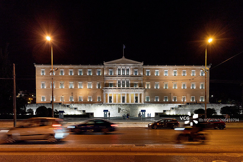夜幕下的雅典希腊议会大厦图片素材