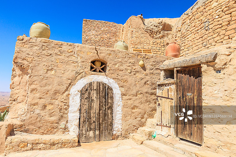 突尼斯塔塔温省杜伊雷特废弃的柏柏尔村庄图片素材