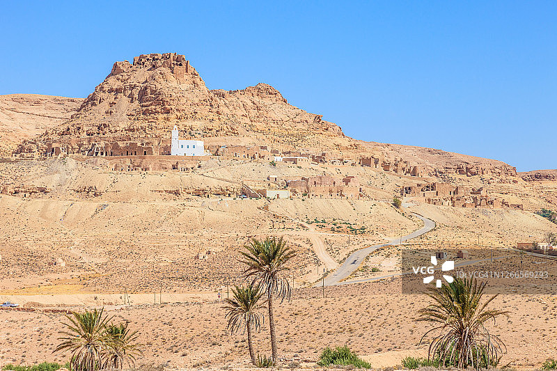 突尼斯塔塔温省杜伊雷特废弃的柏柏尔村庄图片素材
