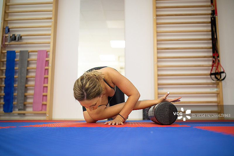 接受理疗的美丽女人图片素材