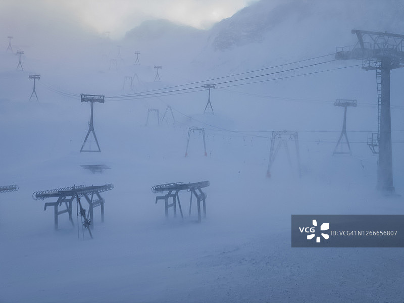 蒂罗尔施图拜冰川滑雪胜地，奥地利图片素材