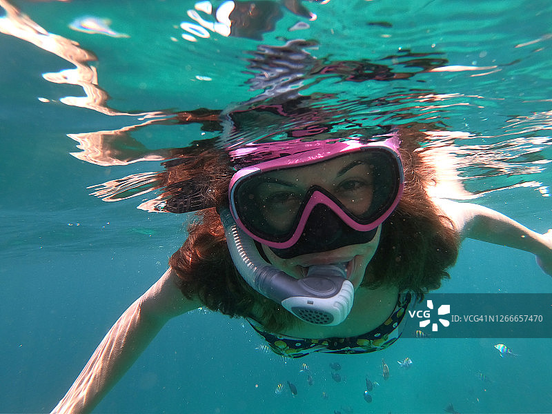 潜水女子肖像图片素材