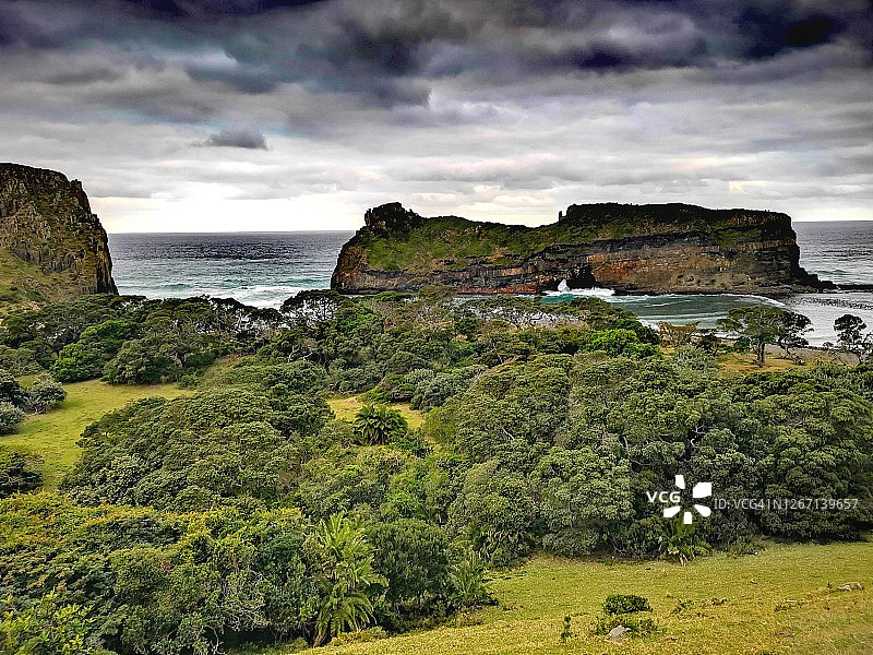 墙上的洞图片素材