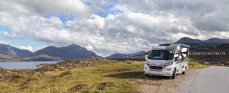 苏格兰之旅中的房车图片素材