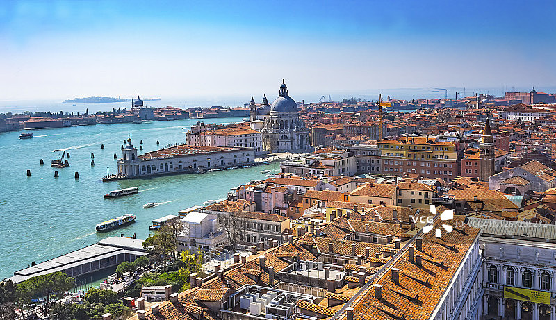 意大利威尼斯大运河街区的Salut教堂图片素材