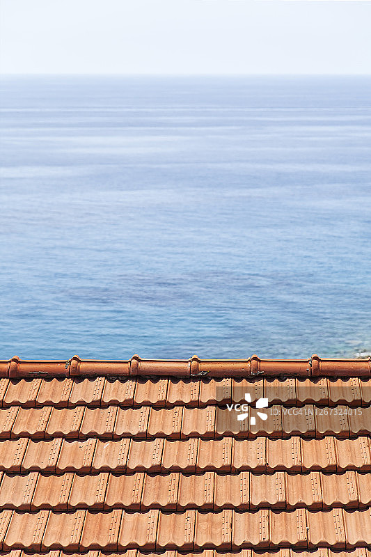 屋顶上的海图片素材