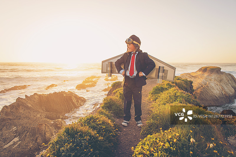 加利福尼亚商务人士与喷气背包图片素材