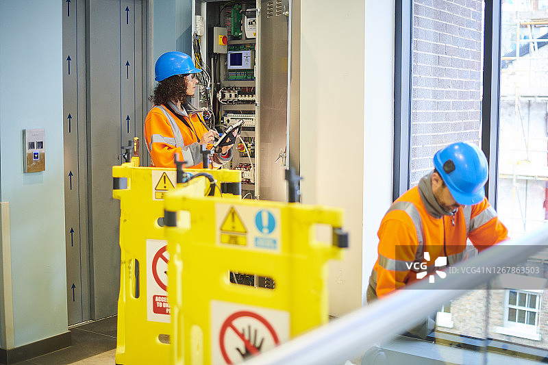 电梯工程师图片素材