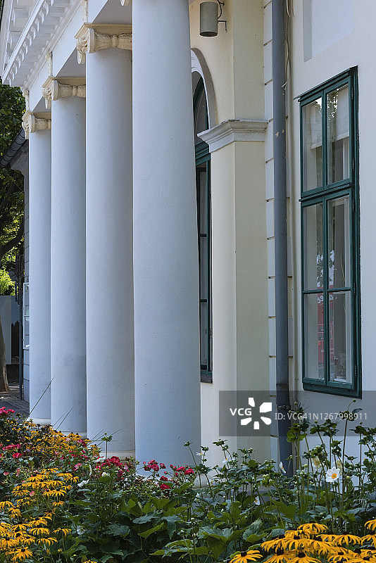 奥地利巴登公共花园的凉亭图片素材