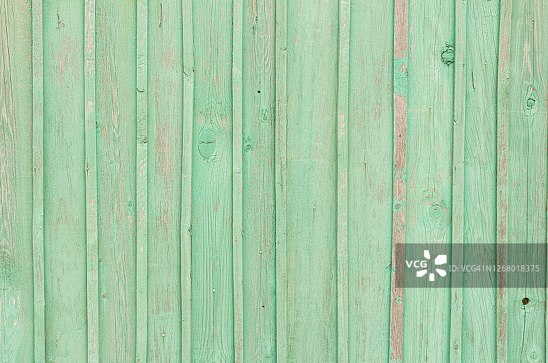 老旧油漆剥落的木门图片素材