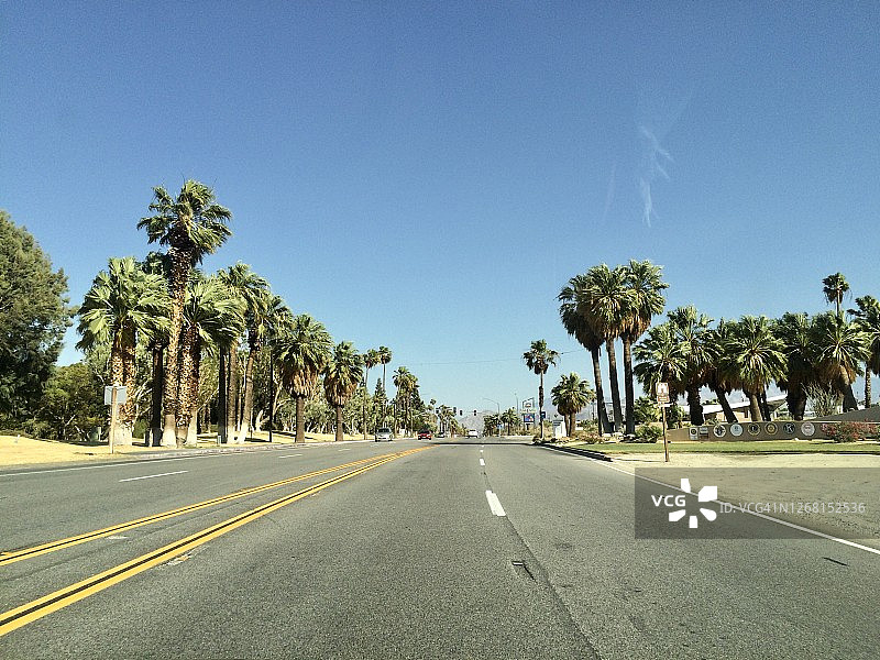 抵达棕榈泉图片素材