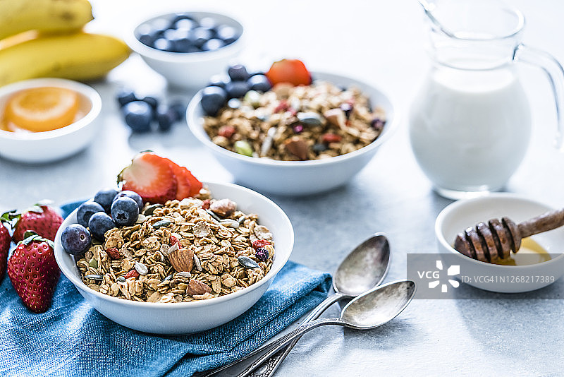 自制格兰诺拉麦片早餐碗图片素材