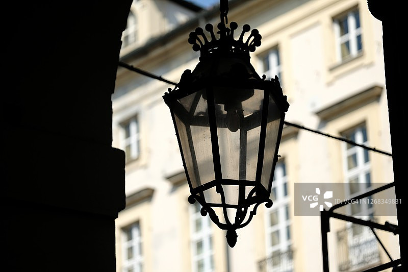 玻璃吊灯，都灵市的灯光图片素材