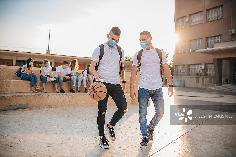 高中生返校图片素材