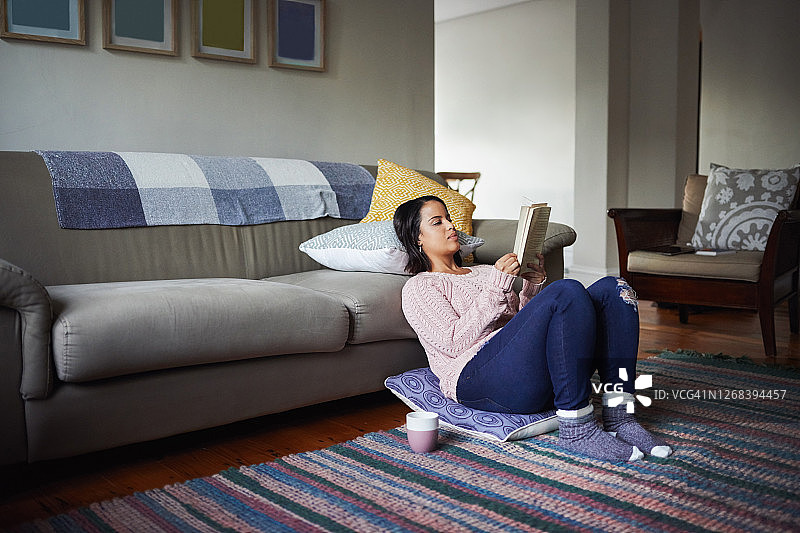 被每一句话吸引，享受其中图片素材