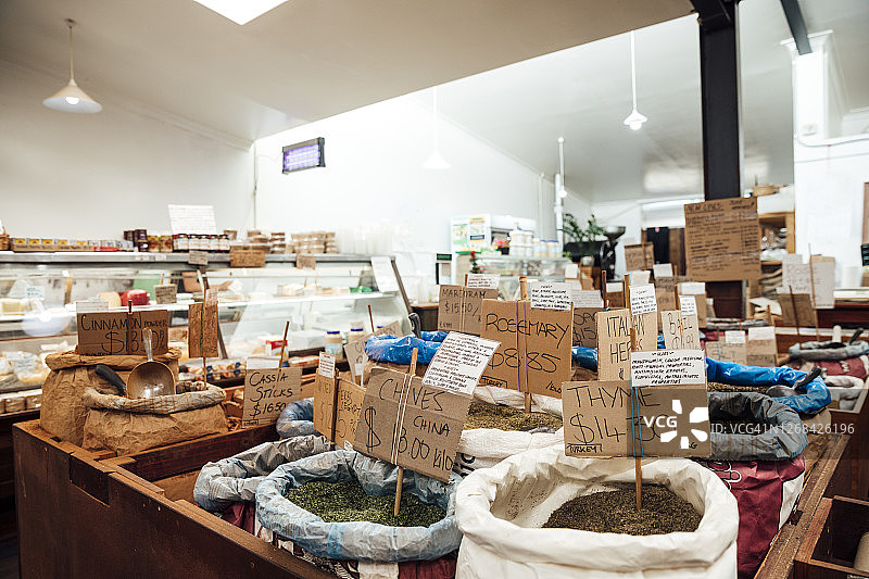 几袋香草和香料图片素材