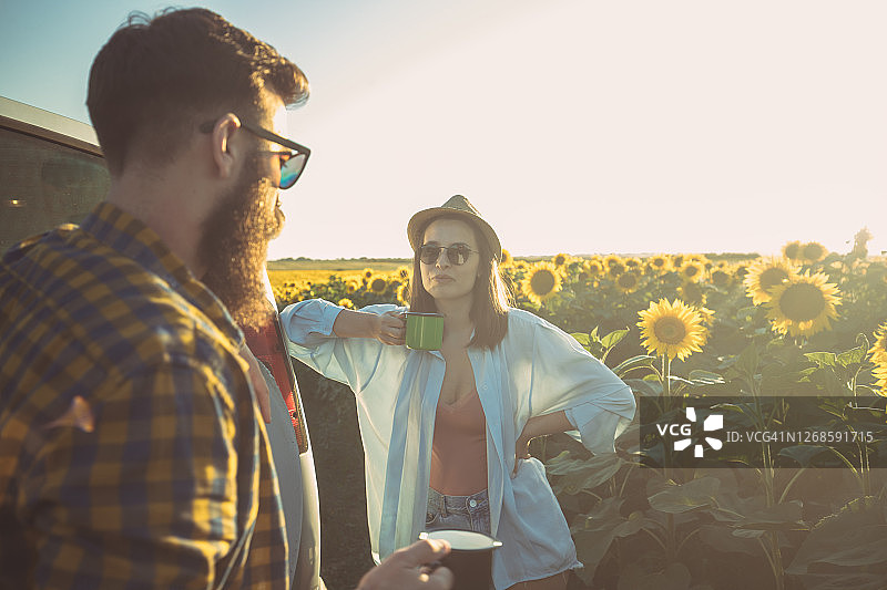 有时候，最美的风景在无意中绕行的路上图片素材