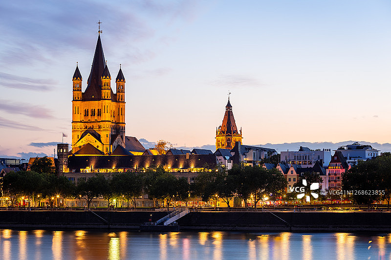 德国科隆的大圣马丁教堂图片素材