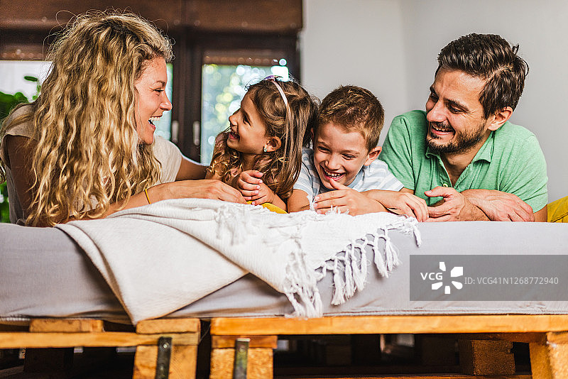 家庭时间图片素材