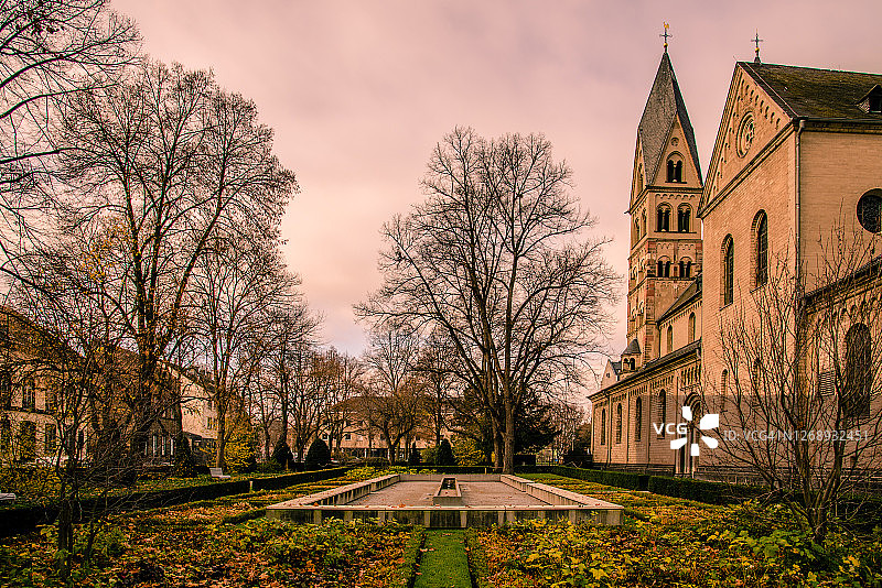 德国科布伦茨圣卡斯托尔大殿图片素材