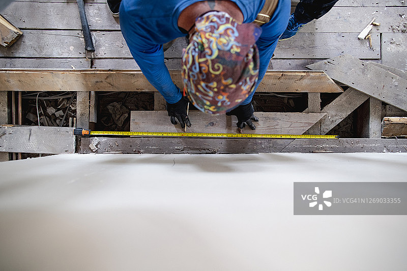 测量地板图片素材