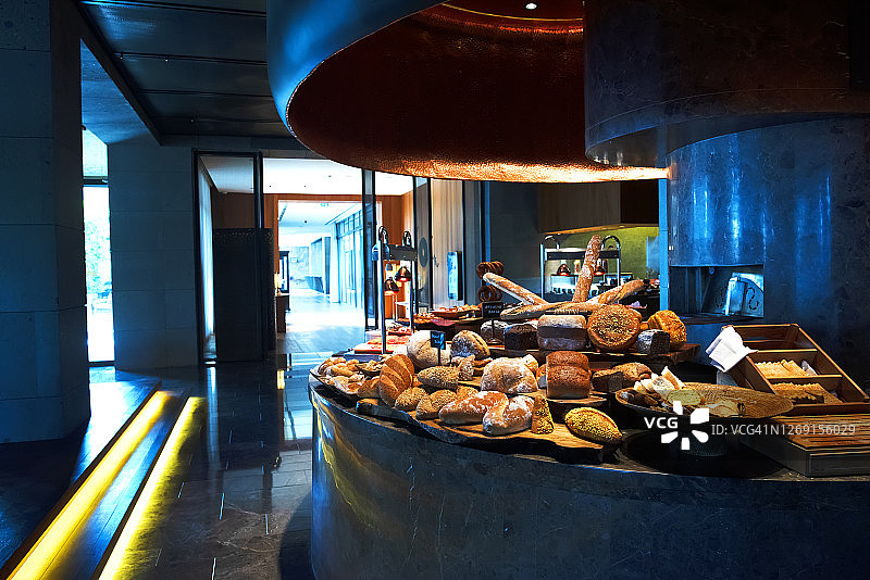 多种混合面包和卷饼的俯视图图片素材