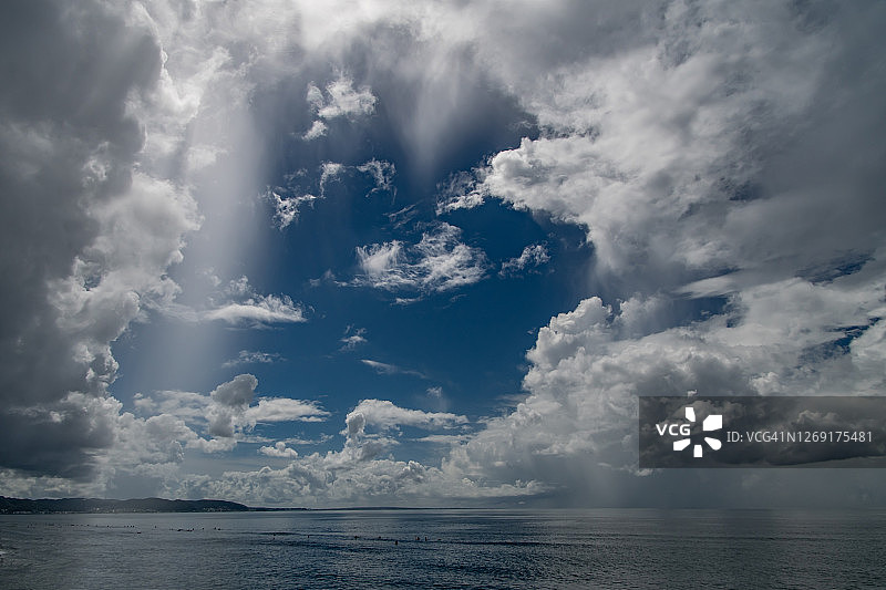 神奈川县海滩雨云图片素材