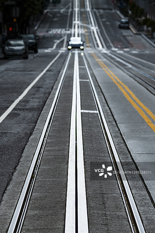 驶近的汽车图片素材