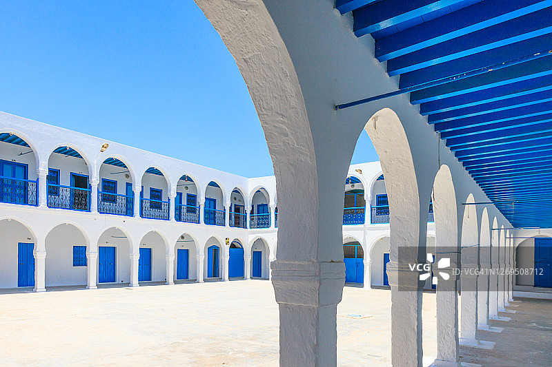 杰尔巴岛La Ghriba犹太教堂庭院，突尼斯图片素材