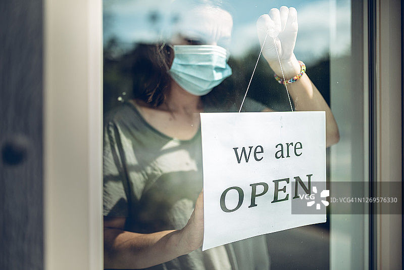新冠疫情期间重新营业图片素材