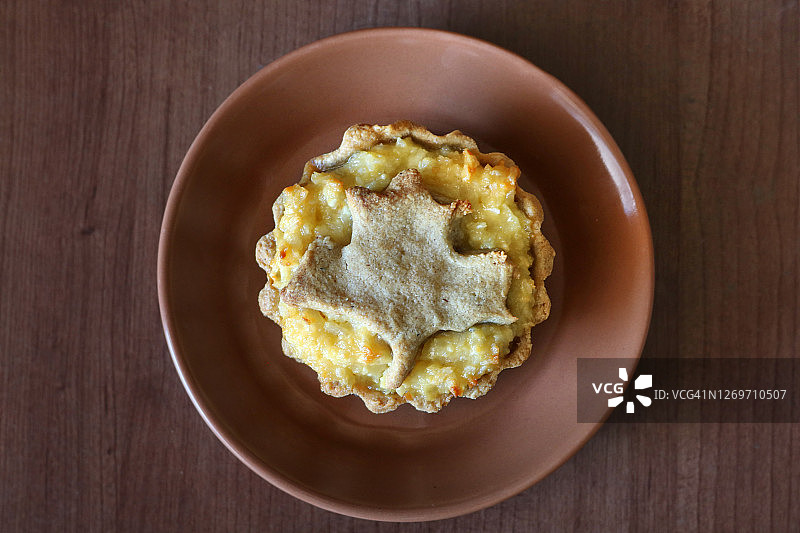 枫叶椰子凝乳芝士挞图片素材