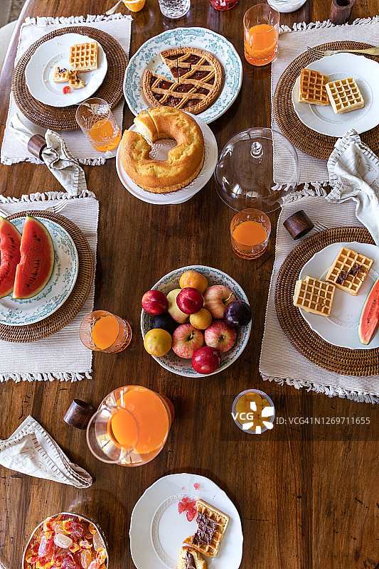 准备好的早餐桌图片素材
