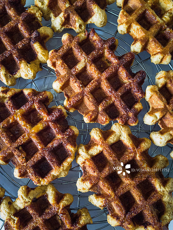 全麦列日华夫饼图片素材