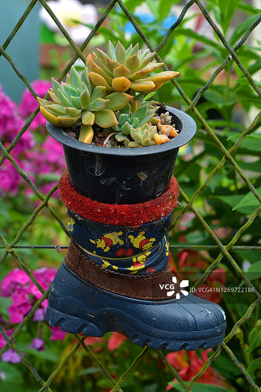 法国悬挂的靴子图片素材