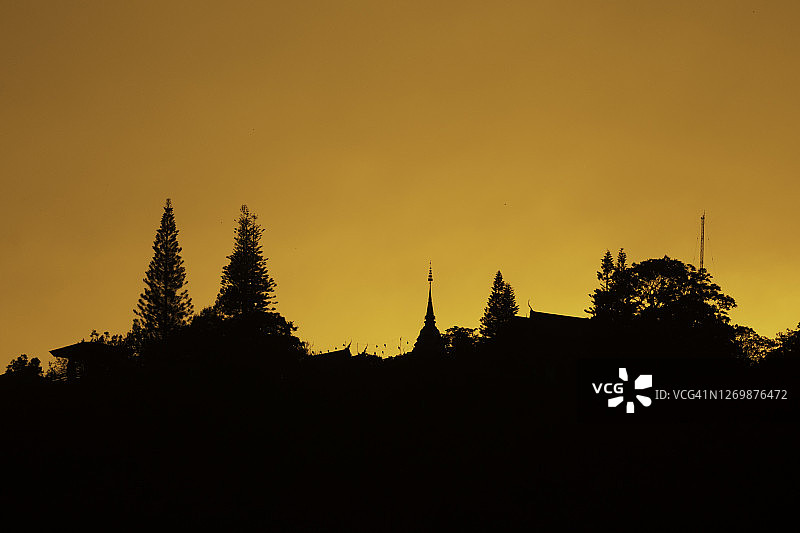 泰国清迈著名素贴寺的轮廓图片素材