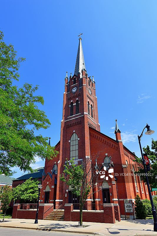 19世纪红色砖砌教堂图片素材