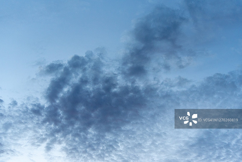 天空中的卷积云图片素材