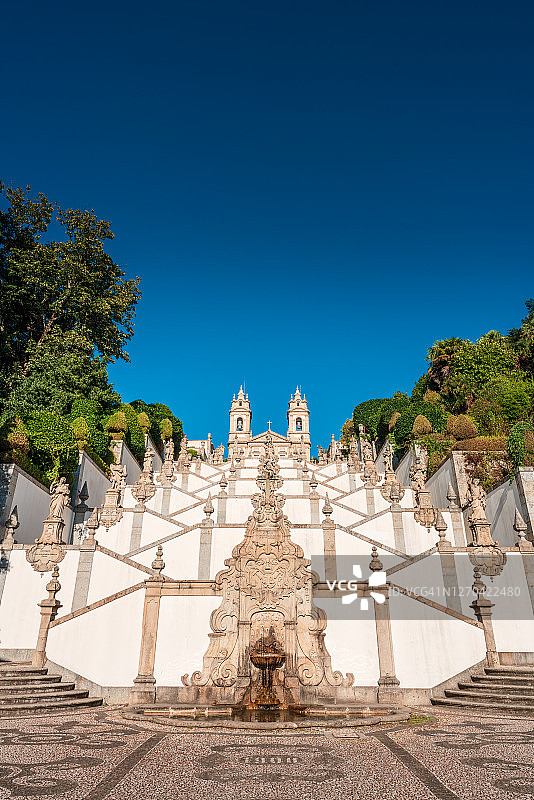 葡萄牙布拉加 Bom Jesus do Monte 圣殿的著名巴洛克式楼梯图片素材