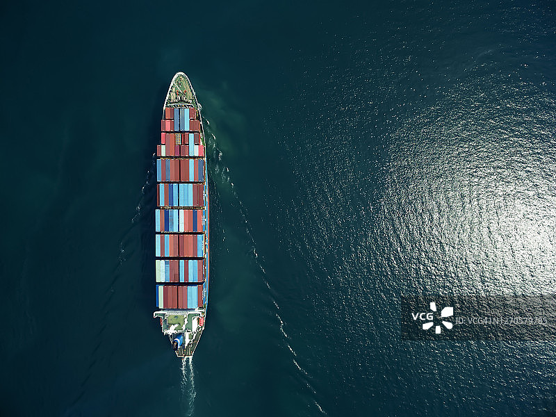 集装箱货轮航拍图片素材