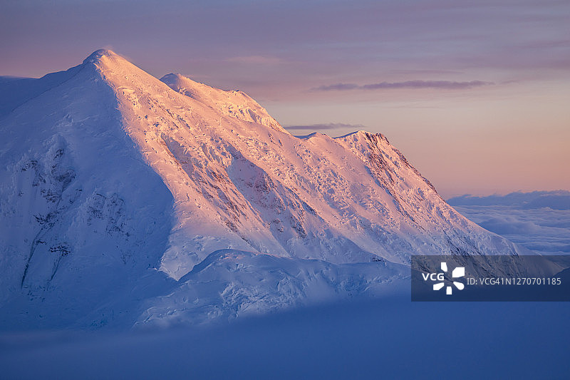 美国阿拉斯加州德纳里国家公园弗拉克山风光图片素材