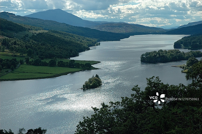 苏格兰特梅尔湖全景，又称皇后观景点图片素材