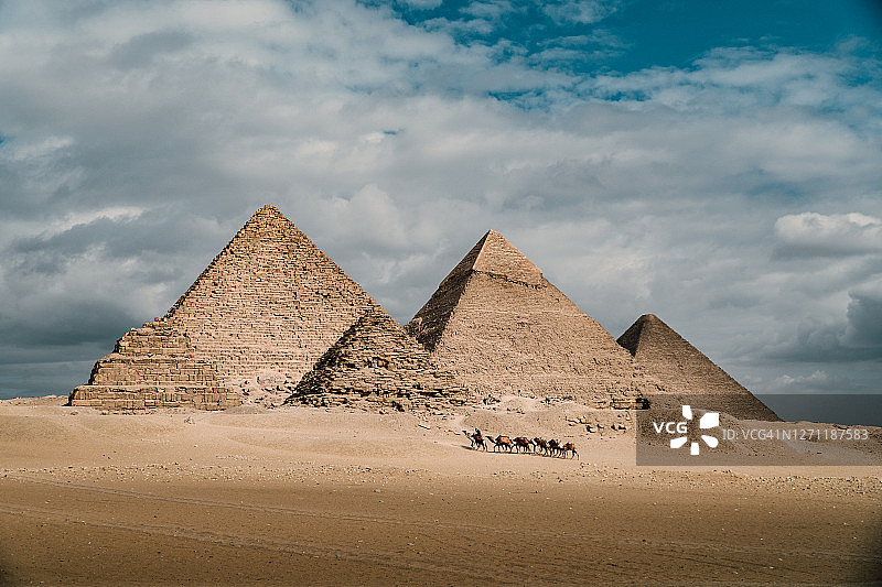 吉萨大金字塔旅游图片素材