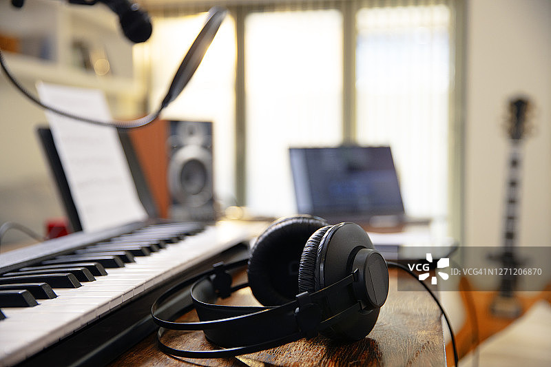 在家制作音乐图片素材