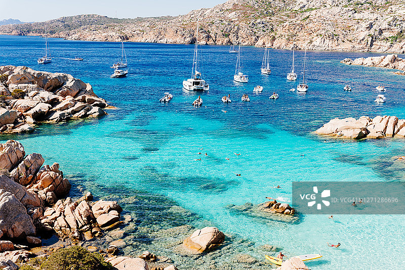意大利撒丁岛拉马达莱纳群岛卡普雷拉科蒂奇奥海湾图片素材