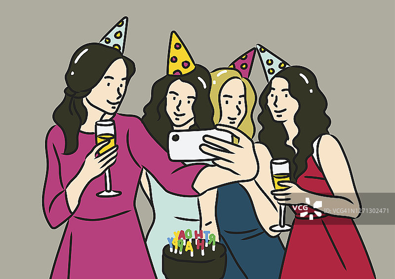 女士自拍并享受生日派对图片素材