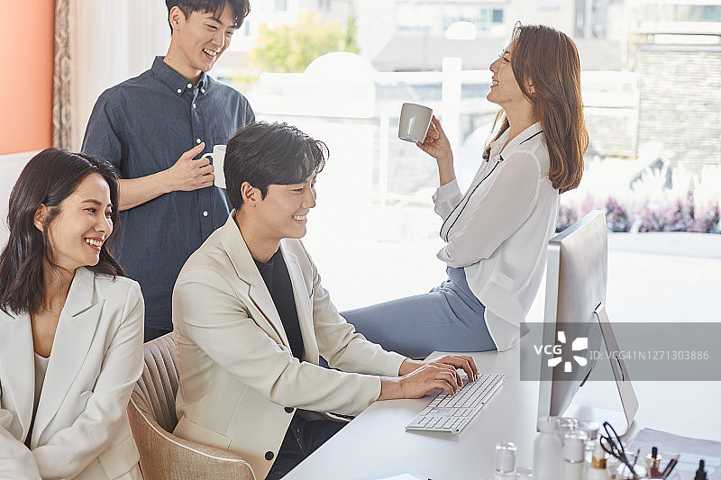 商务人士开会图片素材