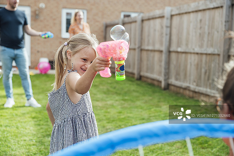 准备抓住你！图片素材