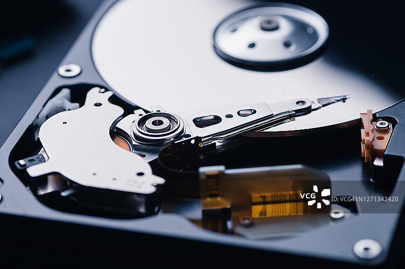 硬盘驱动器内部图片素材