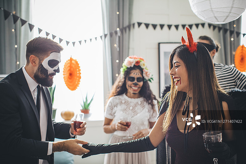 万圣节家庭派对图片素材